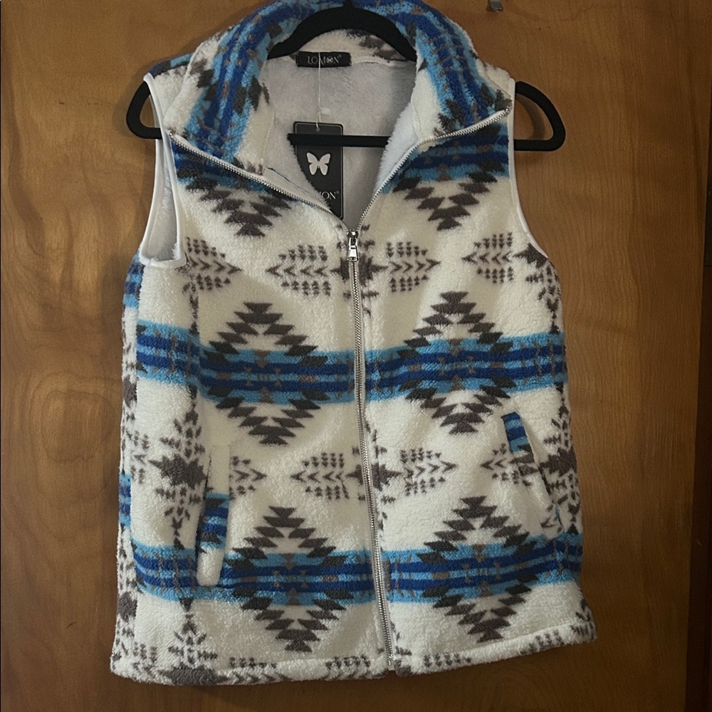 Geometric Patterned Fleece Vest